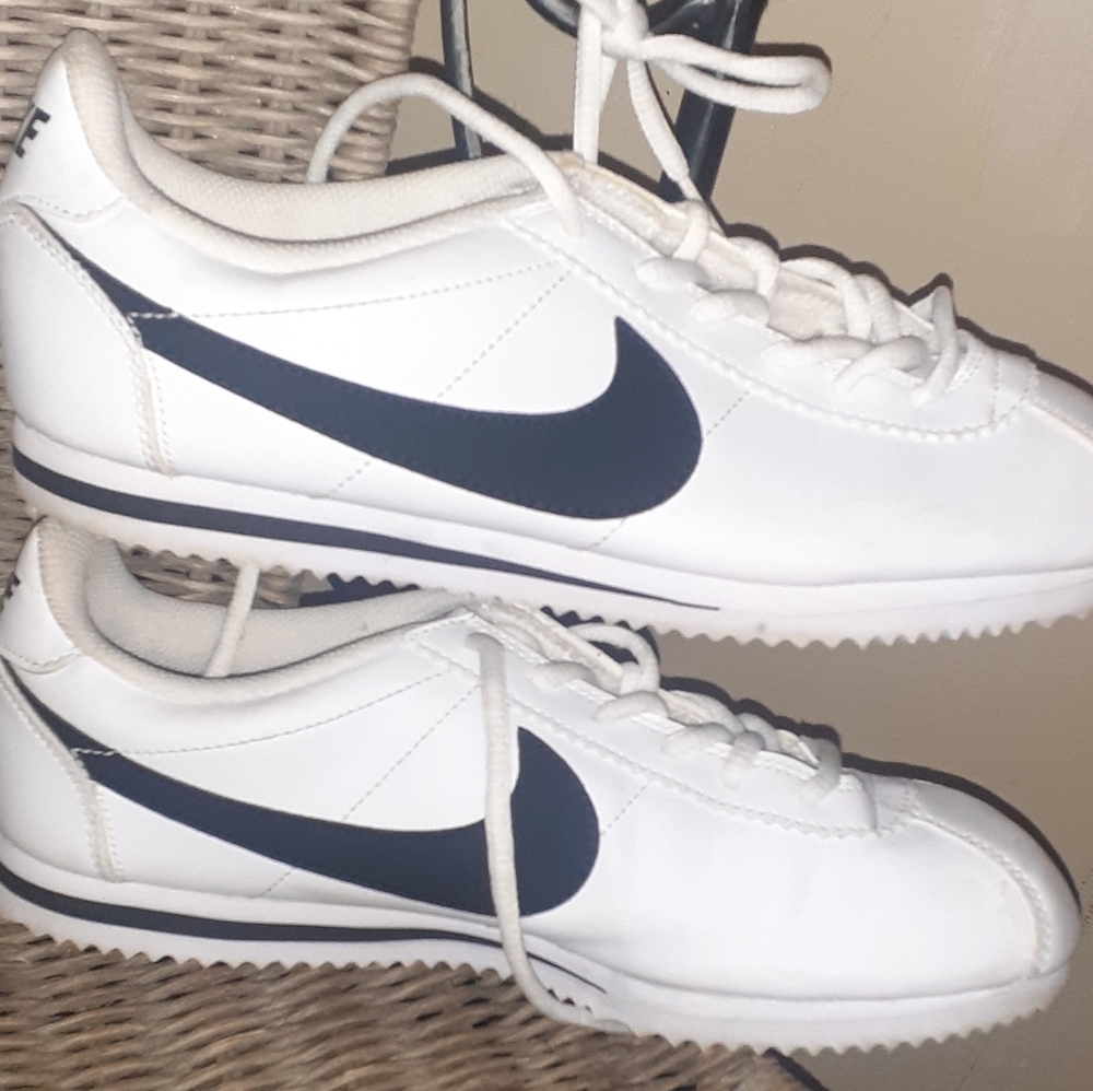 Shoes - Picture 3 of 3